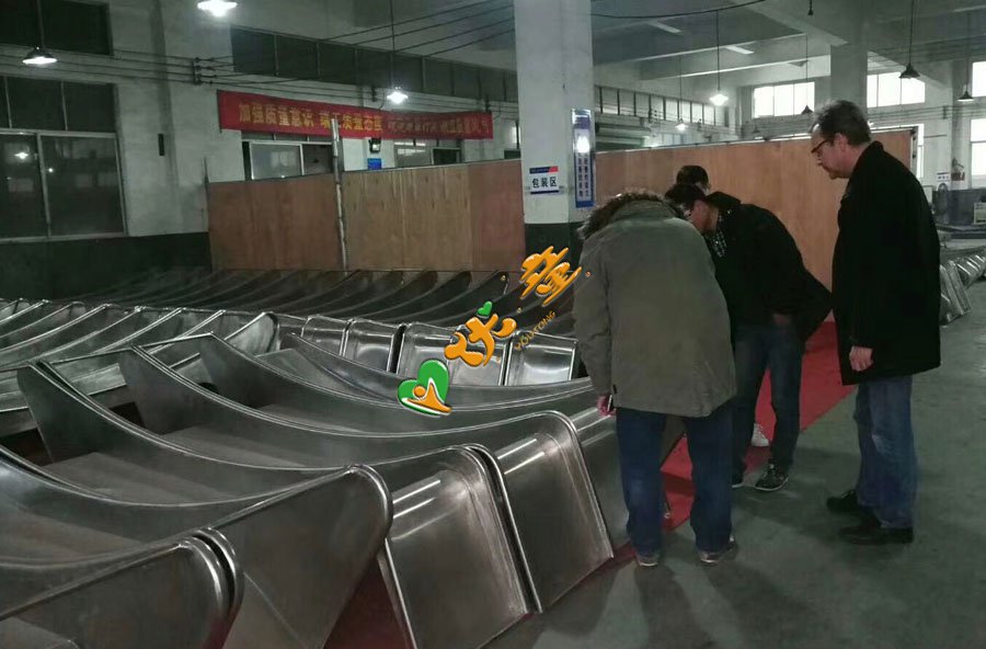 丹麦客户不锈钢滑梯现场验货不