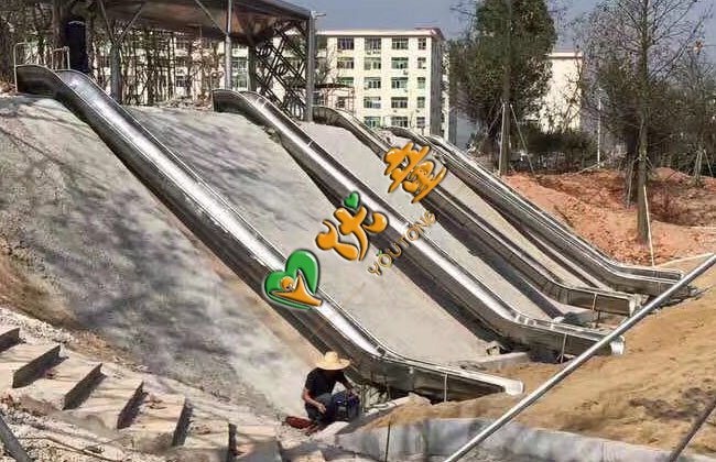 不锈钢滑梯厂家