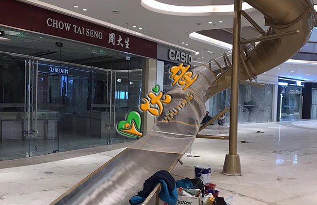 室内滑梯